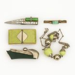 5 Teile grüner Art-déco-Modeschmuck.Metall, Kette L 42 cm, Kleiderclip L 6,5 cm, Schnalle 5 x 3 cm,