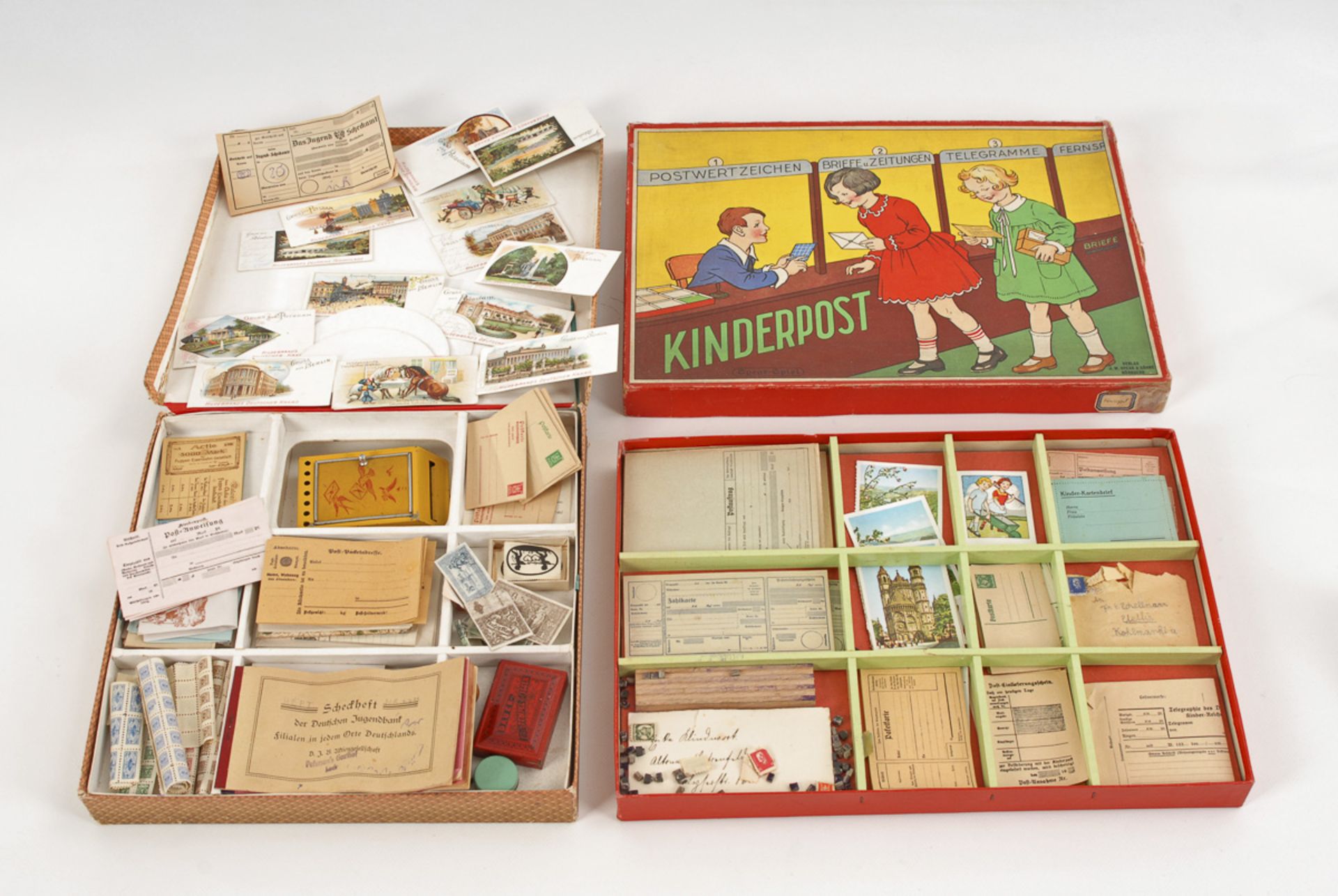 2 Spiele "Kinderpost".Um 1900 und jünger. Pappe, farbig bedruckt. 3,5 x 38 x 27 cm /5 x 30 x 30 - Bild 2 aus 3