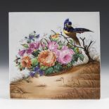 Porzellangemälde: Blumenkorb mit Vogel.Ungemarkt, 2. Hälfte 20. Jahrhundert. Polychrom bemalt,
