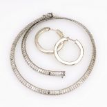 2 Teile Silberschmuck.835/925 Silber, Kette L 42 x 0,5 cm, Creolen ø 3,3 cm, 31,2 g. Flache