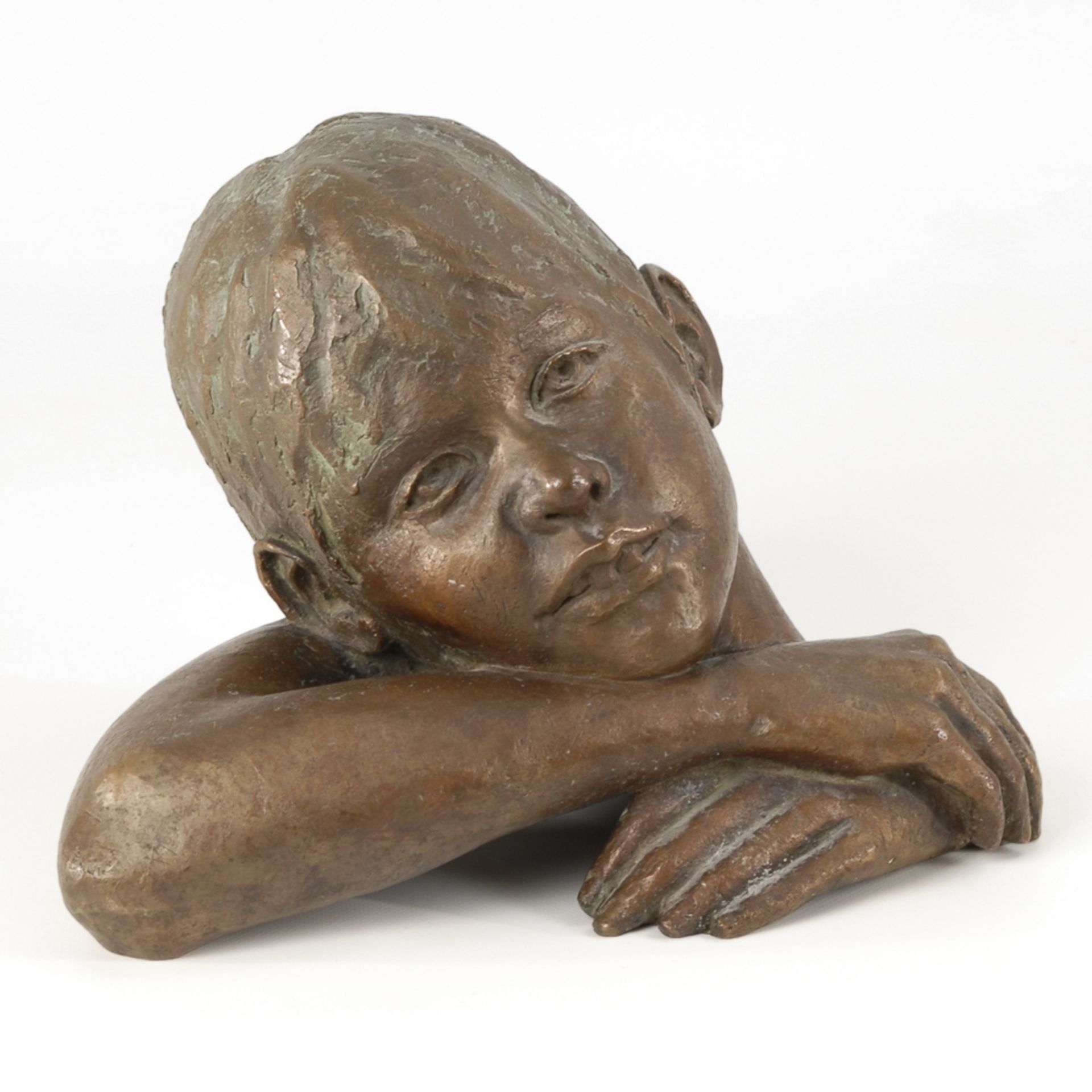 3 große Kinderköpfe.Bronze patiniert, unsigniert. H maximal 26,5 cm. In der Art von Fehrle - Bild 2 aus 5