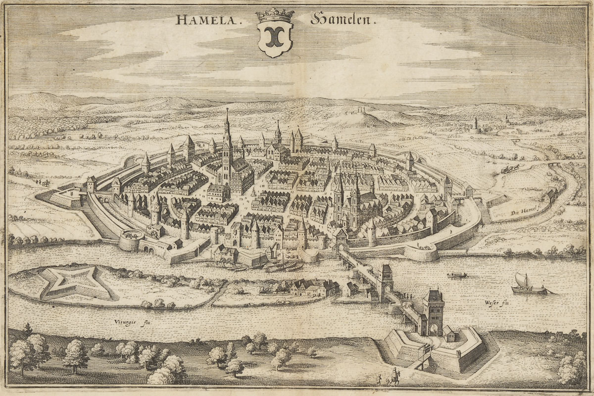 Ansicht der Stadt Hameln - Matthäus Merian.Kupferstich, Platte 22 x 32,5 cm, verglast und gerahmt 30