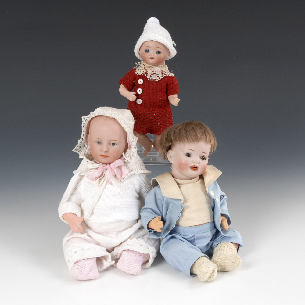 3 Babies.Ab 1912. Alle gemarkt: 1x Hertel, Schwab & Co, 1x Theodor Recknagel, 1xGermany. L 15-23 cm.