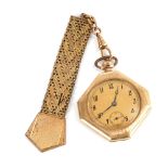 Goldene Art-déco-Herren-Frackuhr mit Chatelaine.Um 1930. 14 kt gepunzt, Schweizer Beschauzeichen,