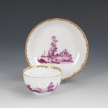 Tasse mit Purpurmalerei, MEISSEN.Schwertermarke mit Punkt, 1763-1774. Purpurfarbene Malerei,