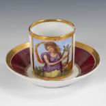 Vitrinentasse, GARDNER.Prägemarke "G", um 1800/10. Polychrom bemalt, goldstaffiert. H Tasse 6,5