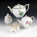 2 Teekannen, Teedose und Zuckerdose.20. Jahrhundert.1x Herend: Teekanne mit grünem indianischen