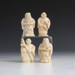 Vier Netsuke - Elfenbein.Wohl um 1920, alle signiert. H ca. 5 cm. Männerfiguren mit