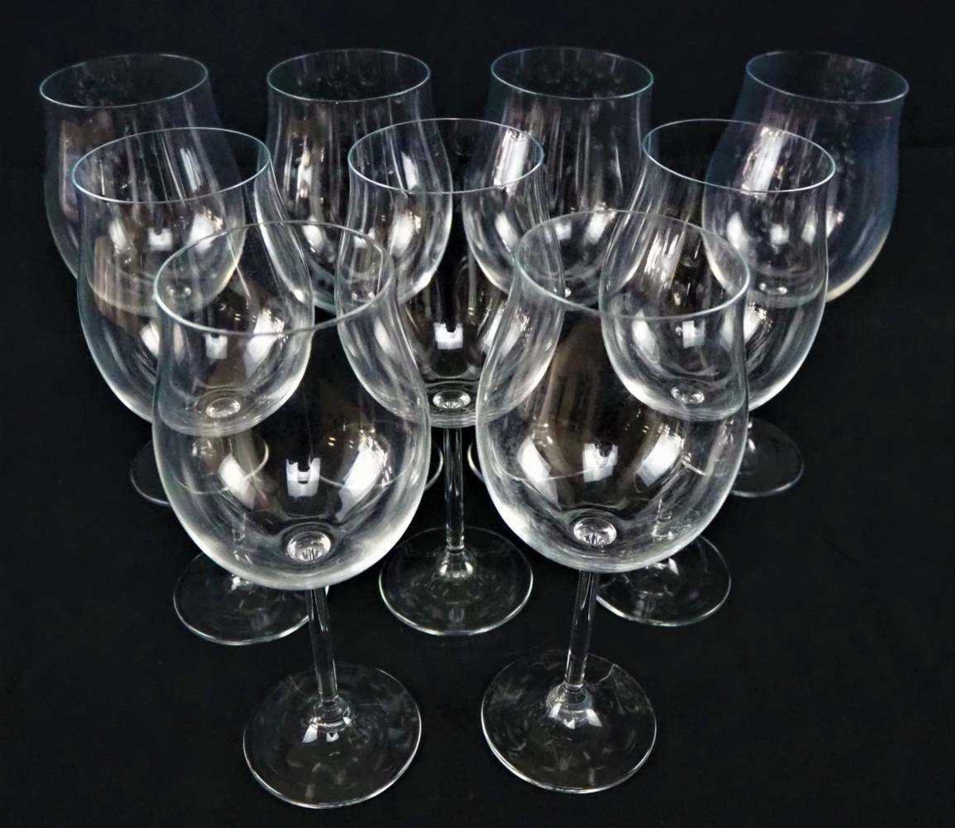 Satz klassischer Rotweingläser, 9Stück.Set of classic red wine glasses, 9 pieces- - -21.01 % buyer's
