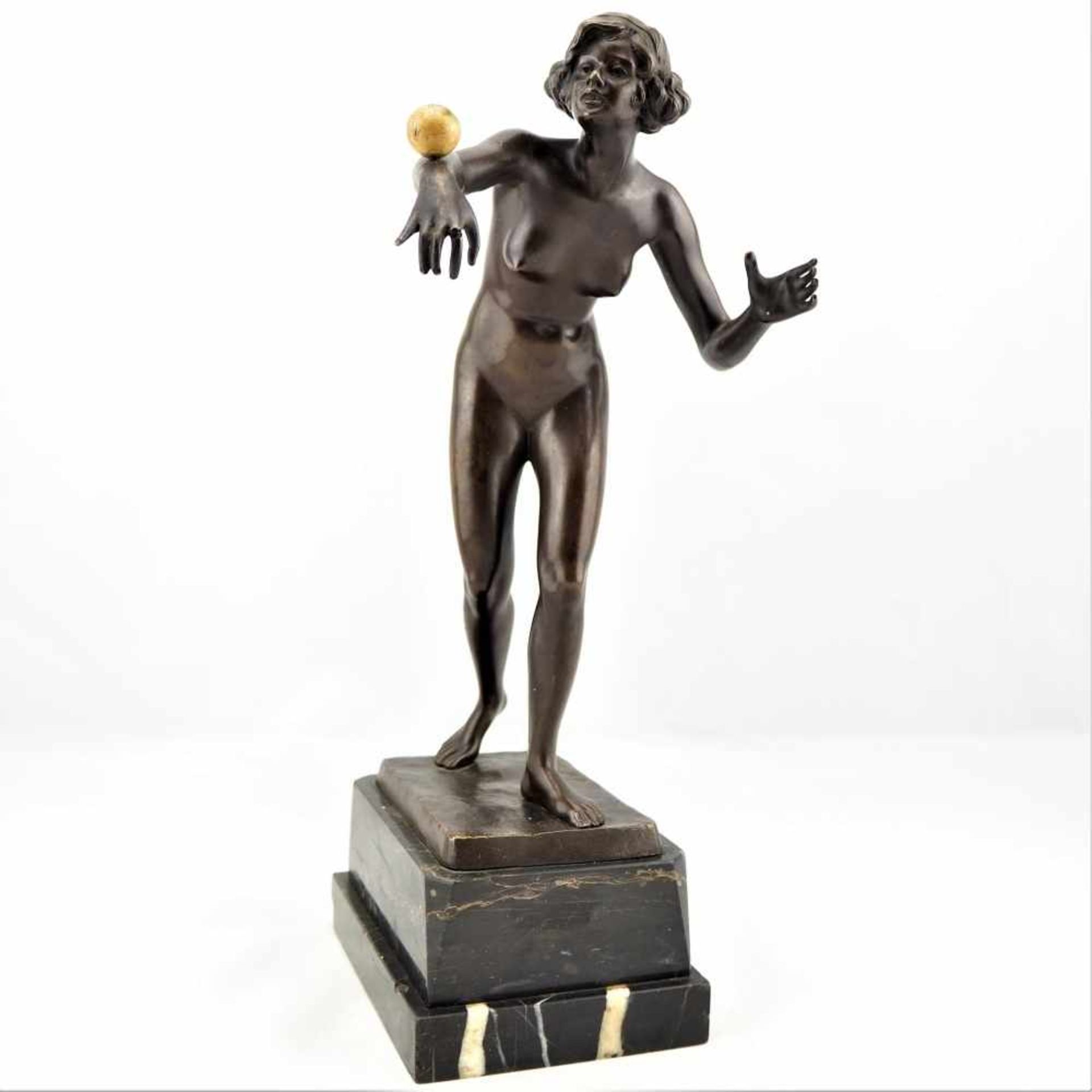 Skulptur Bronze "die Kugelspielerin" um 1900 von Gotthilf JaegerSehr gut ausgearbeitete Bronze - Image 2 of 6