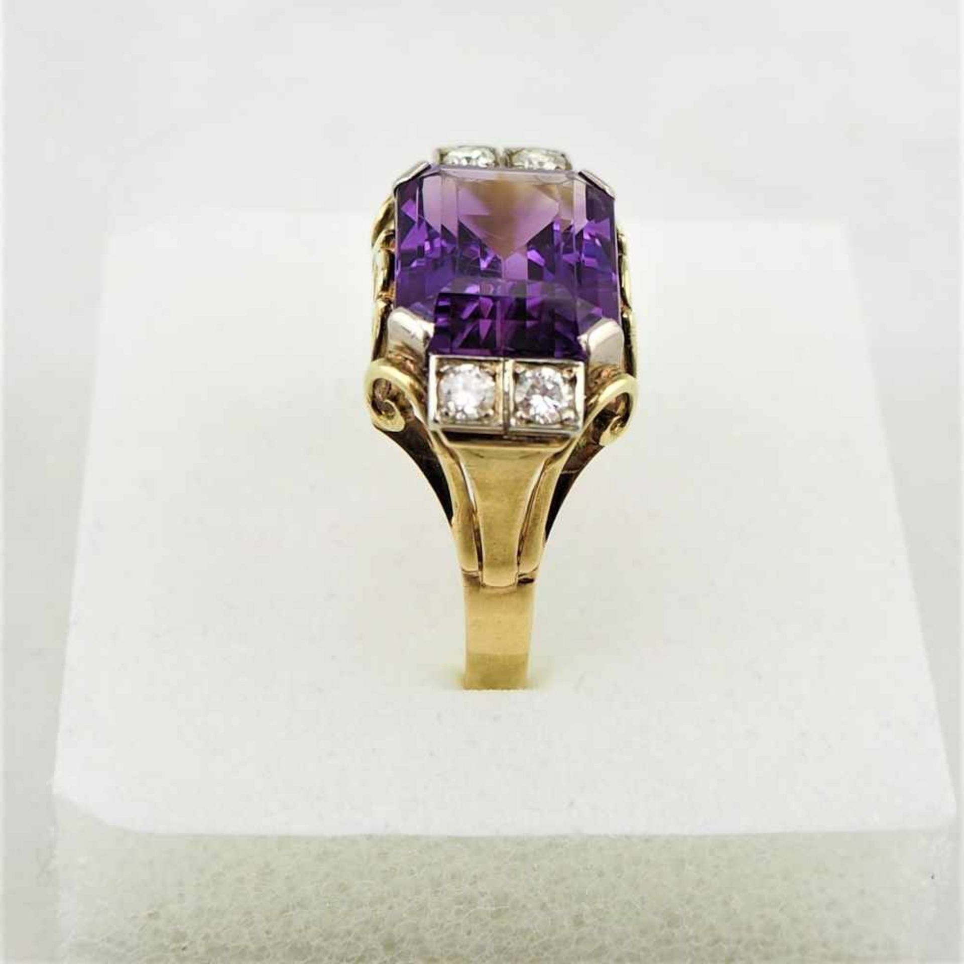 14 kt Gold Damenring mit Brillant und Amethyst4 Diamanten ges. ca. 0,25 ct, 585er Goldstempel auf - Bild 2 aus 5