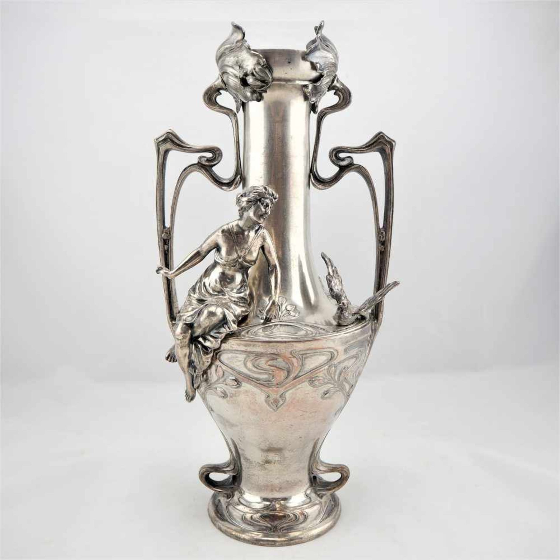 Große Jugendstil Vase, wohl Wien um 1900Außergewöhnlich aufwendig verarbeitete Jugendstil Vase aus