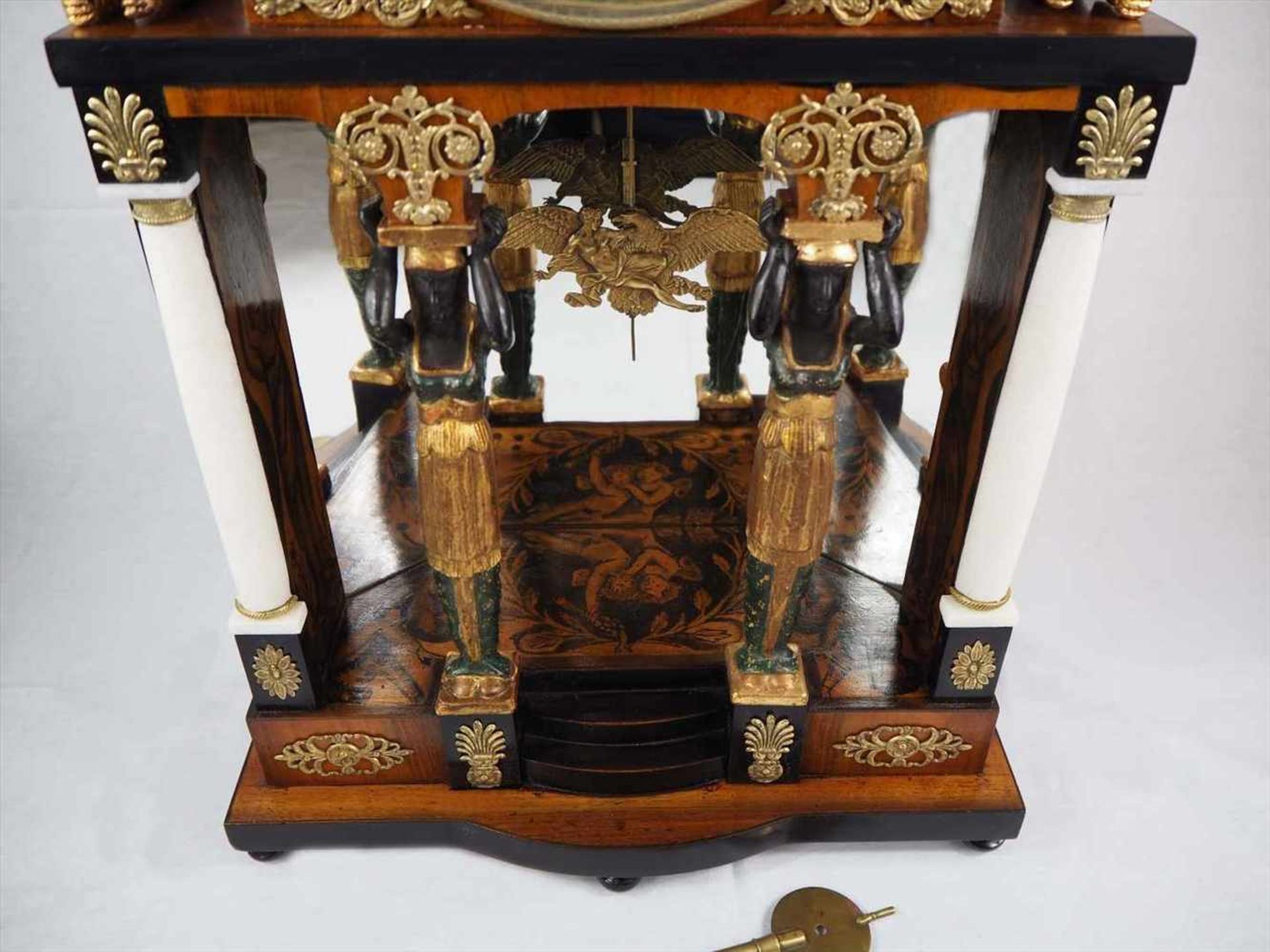 Klassizistische Portaluhr - Hausherrenuhr um 1800.Hochwertige große Stockuhr/Kaminuhr im - Bild 3 aus 18