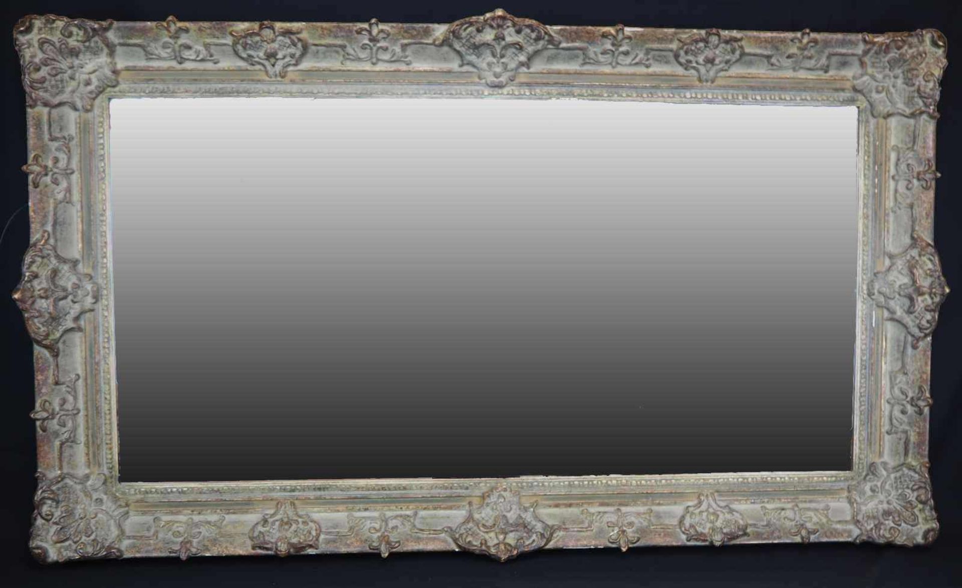 Großer Spiegel im Barockstil.breiter Barock Rahmen, Holz und Stuck in "Shabby chic" Manier
