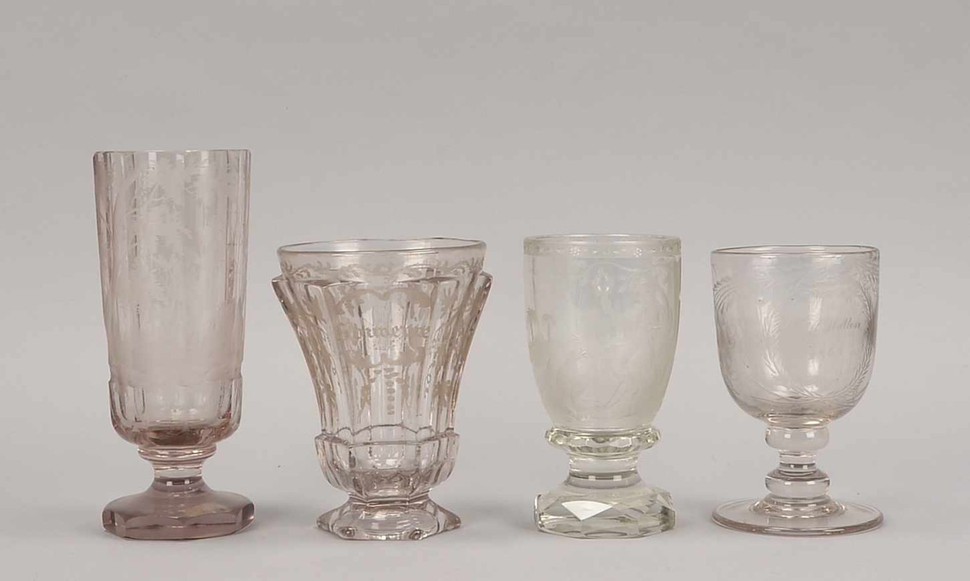 Pokalgläser-Konvolut (aus Glas-Sammlung), Weißglas/fein beschliffen, 4 Stück/davon 3x Höhe 18 cm,