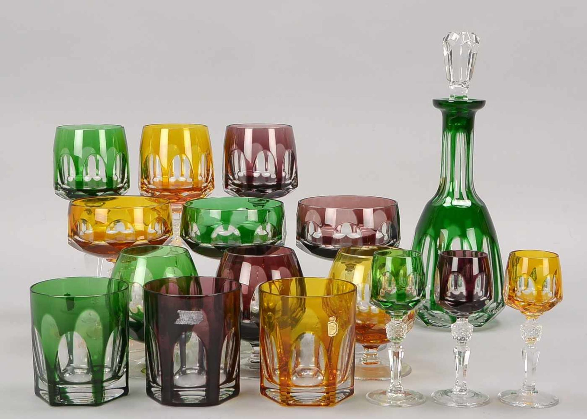 Gläser-Set, Kristallglas, Überfangglas in verschiedenen Farben, 15 Stück (Likörgläser, Weingläser,