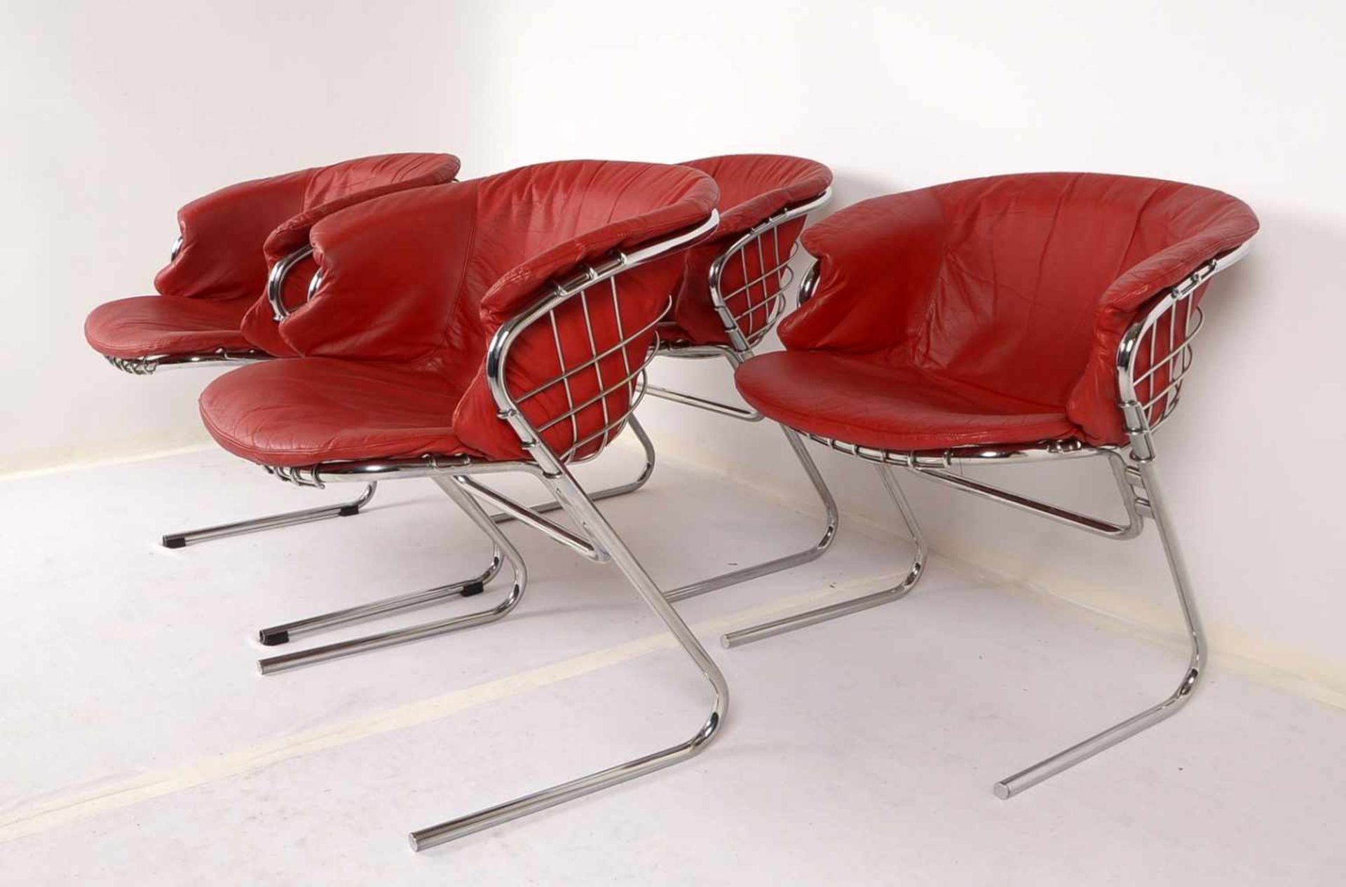 Thema/Italien (1970er Jahre), Satz Designer-Esszimmerstühle/Dining Chairs, 'Flynn', Entwurf: Gastone