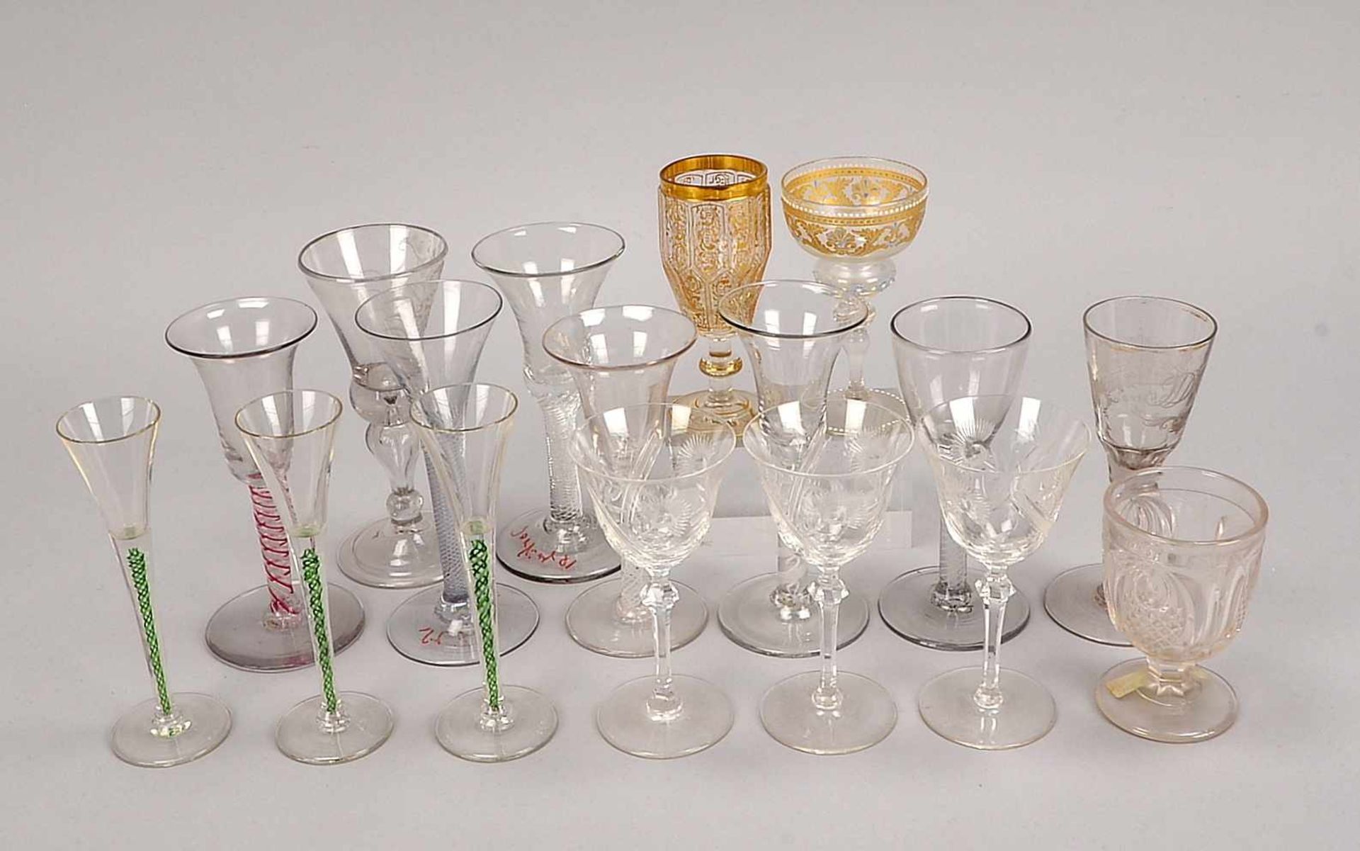 Lot altes Glas (aus Glas-Sammlung), verschiedene Formen und Zeiten, 17 Teile - Bild 2 aus 2