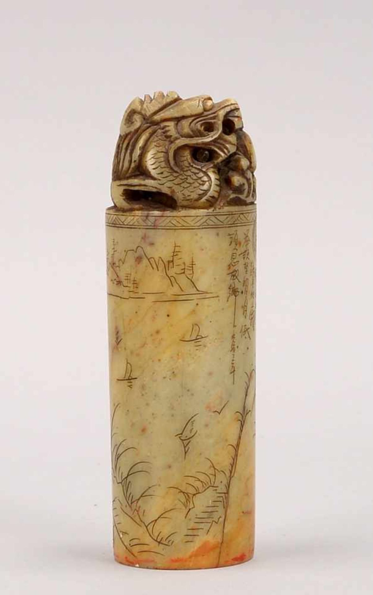 Stempel/Petschaft, China (Revolutionszeit), zylindrischer Korpus mit figürlichem Abschluss (