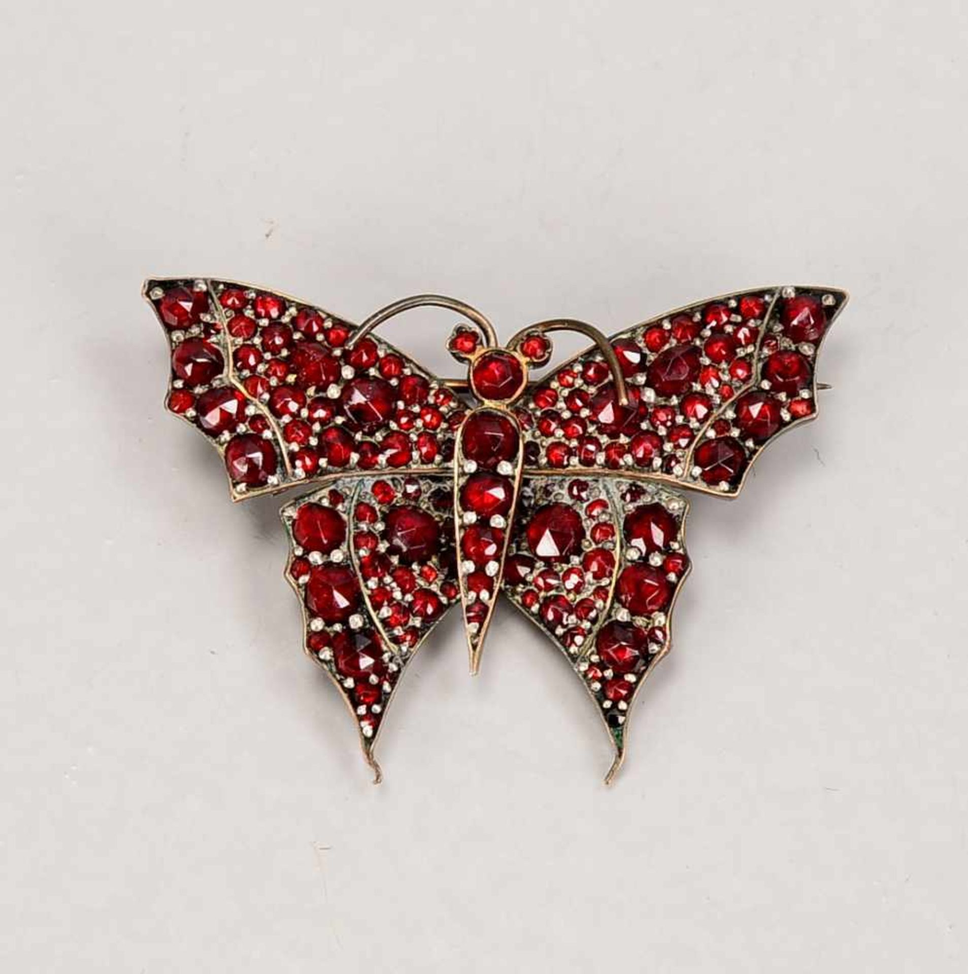 Granatbrosche, Schmetterlingsform; Maße 4,7 x 3,3 cm