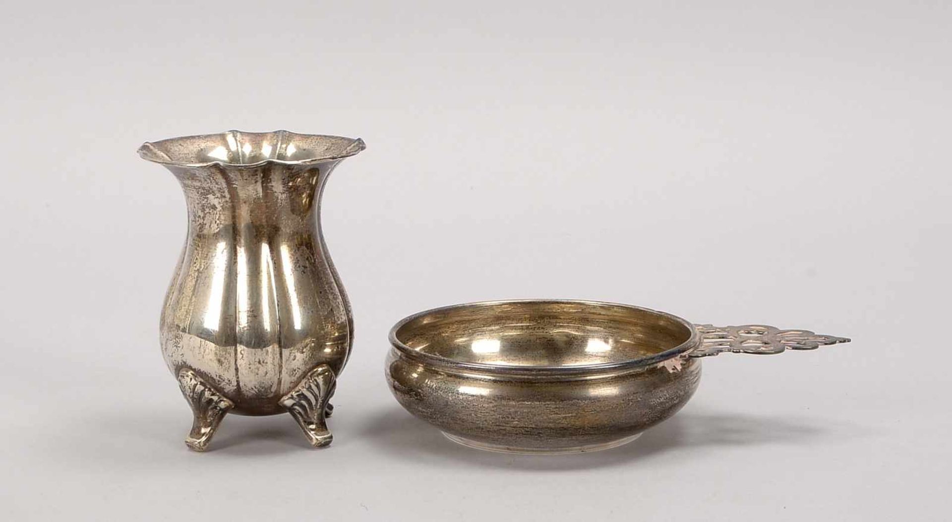 2 Silberteile, 925 Sterling-Silber: 1x Schale, England, Durchmesser Ø 12 cm; und 1x Vase,