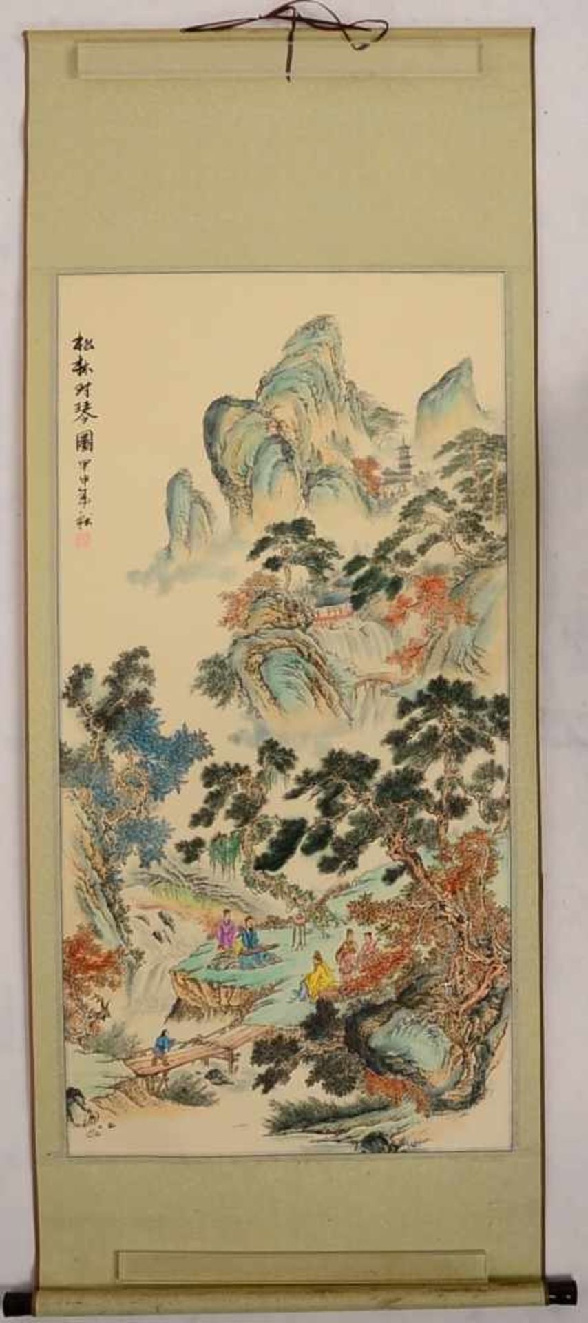 Rollbild, China, 'Personen in Landschaft', signiert und gestempelt; Maße 120 x 60 cm