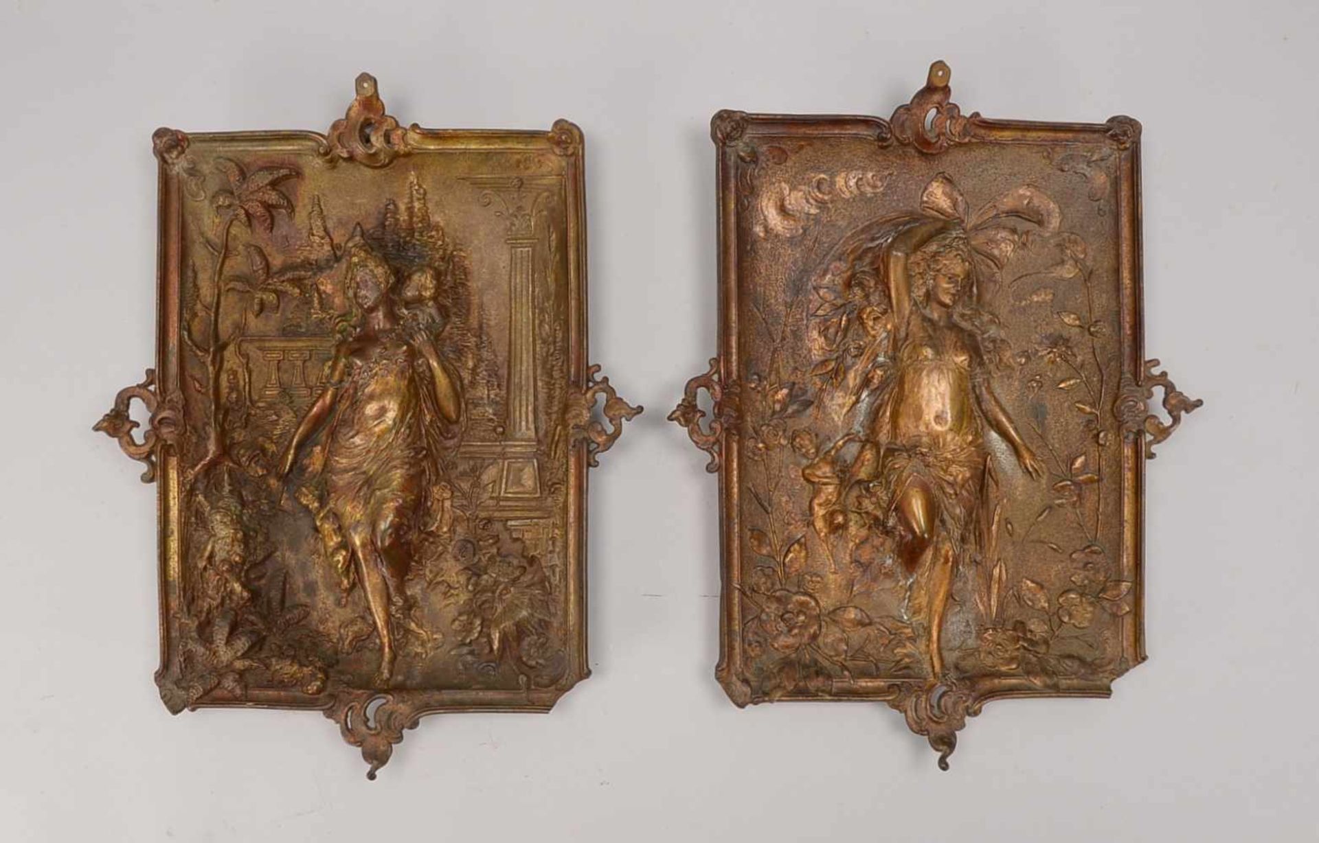 2 Reliefplatten (wohl Prägeformen für Gipsnegative von Bronze-Reliefs), Jugendstil, Eisenguss