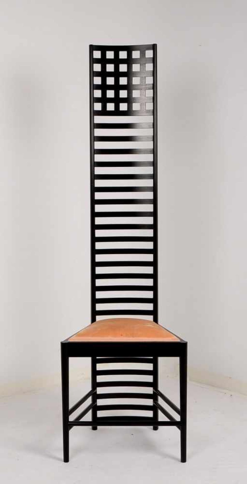 Cassina, 'Hill House Chair 292', Entwurf: Charles Rennie, Eschenholz schwarz gebeizt, mit - Bild 2 aus 2