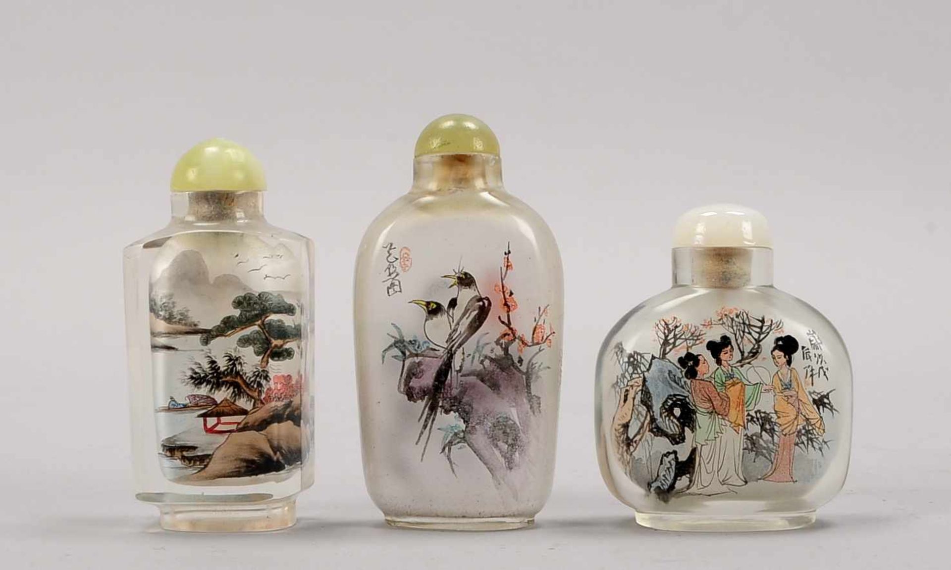 Kleines Konvolut Snuff-Bottles, China, Glas-Behälter mit Innenbemalung; Höhe 6,5 - Höhe 8 cm (1x