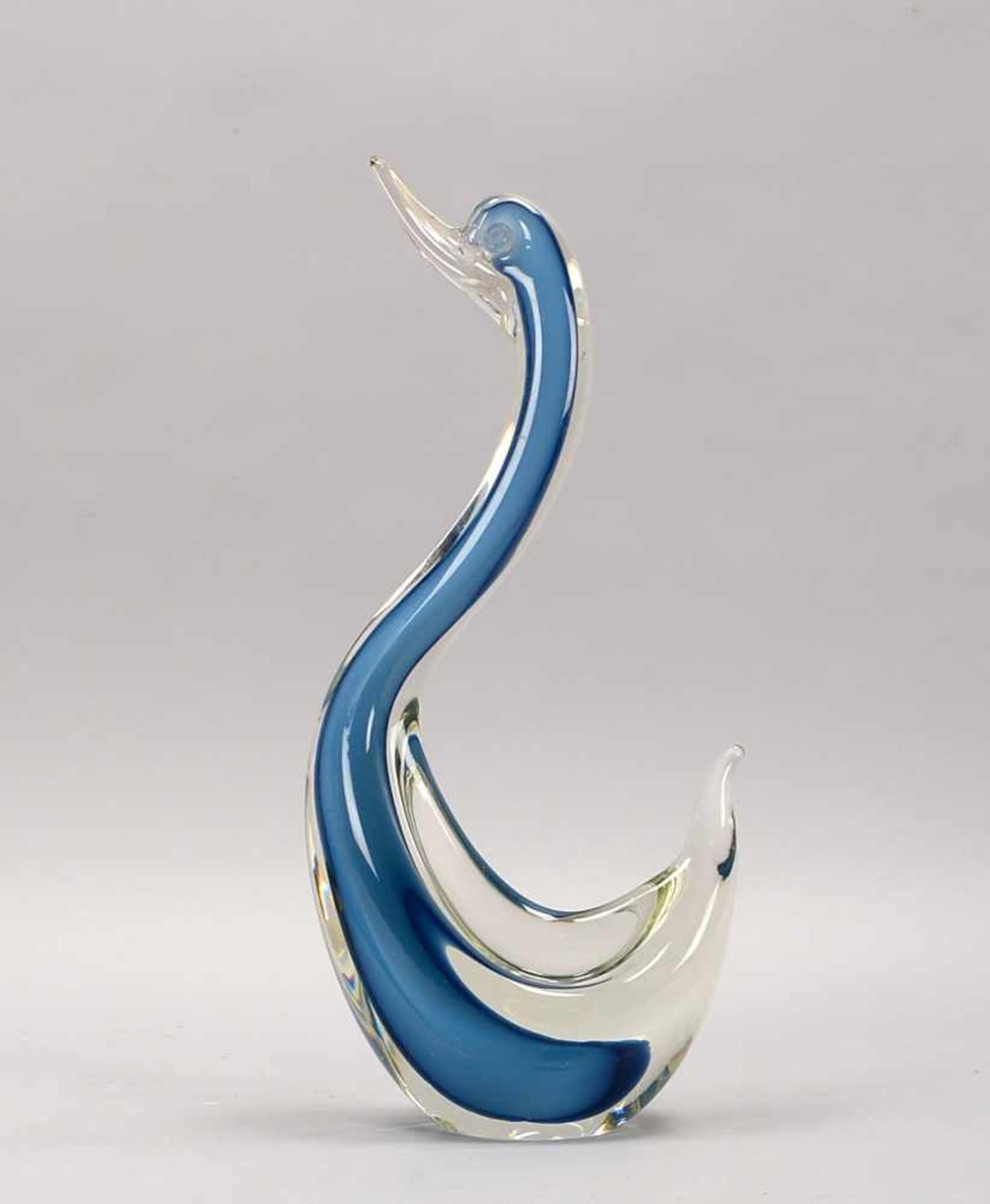 Glasfigur, Murano, 'Schwan', Klarglas mit blauen Einschmelzungen, signiert und etikettiert; Höhe - Bild 2 aus 2