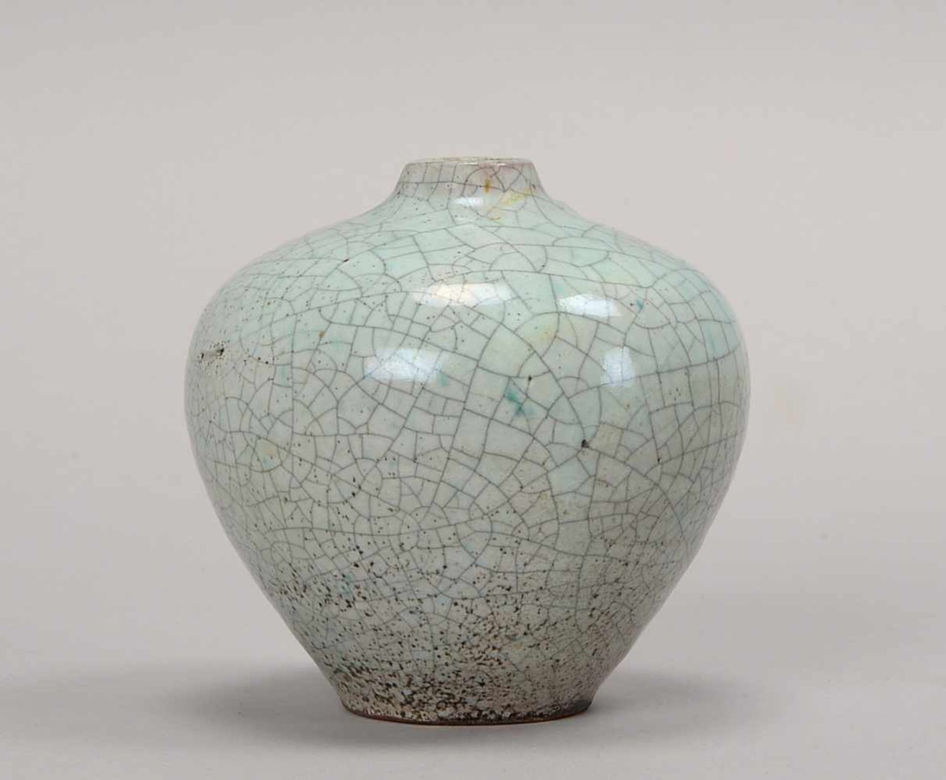 Meier, Otto (1903 - 1996), Künstler-Keramik, Vase, bauchiger Korpus, türkise Farbgebung, krakeliert,