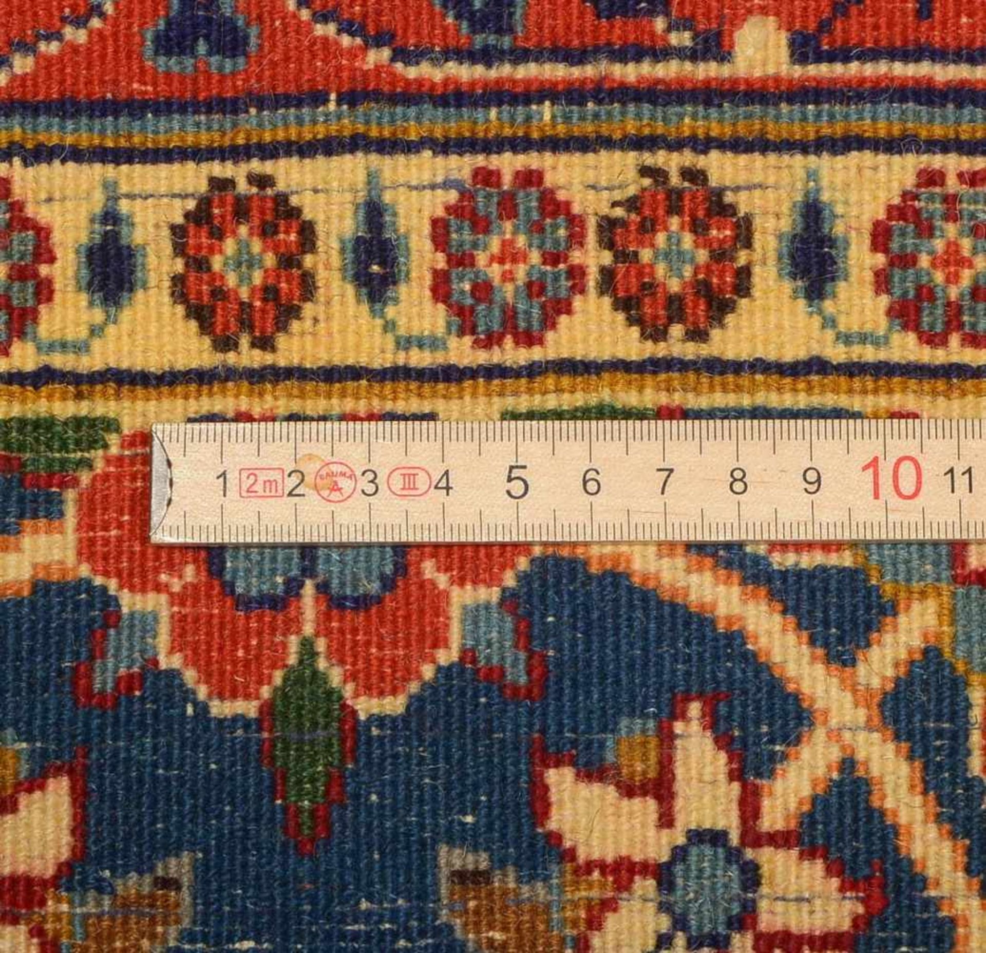 Varamin-Orientbrücke, ringsum komplett, Flor in sehr gutem Zustand, sauber; Maße 206 x 117 cm - Bild 3 aus 3