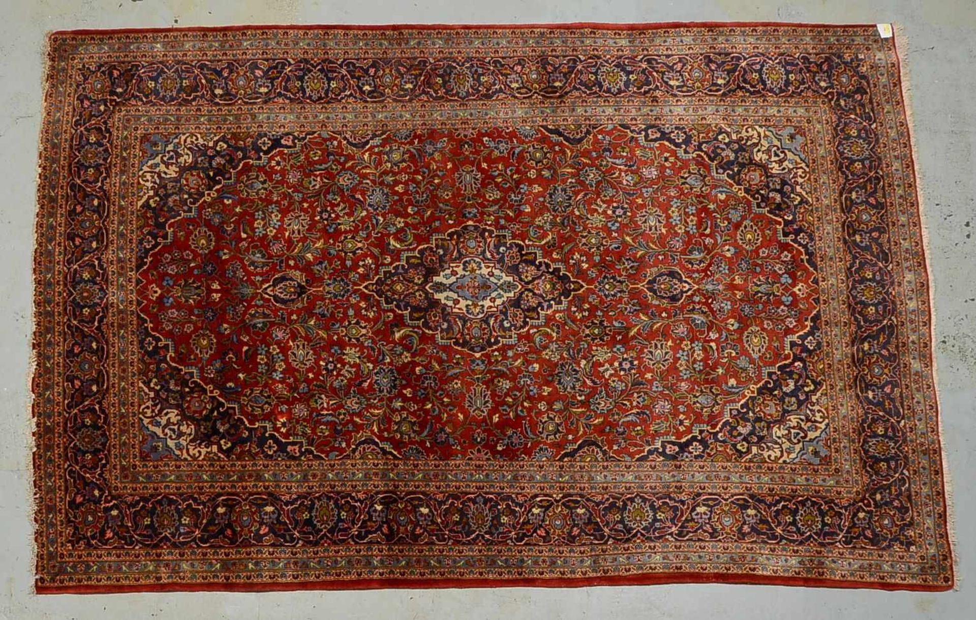 Keshan-Orienteppich, alt, Flor in gutem Zustand; Maße 300 x 196 cm (1x Schmalseite offen, mit