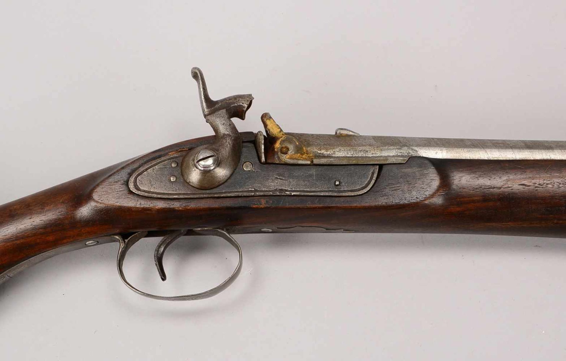Perkussionsgewehr, 19. Jahrhundert, Vorderlader, 8-kantiger Lauf/nummeriert '241', Beschläge Messing - Bild 2 aus 2