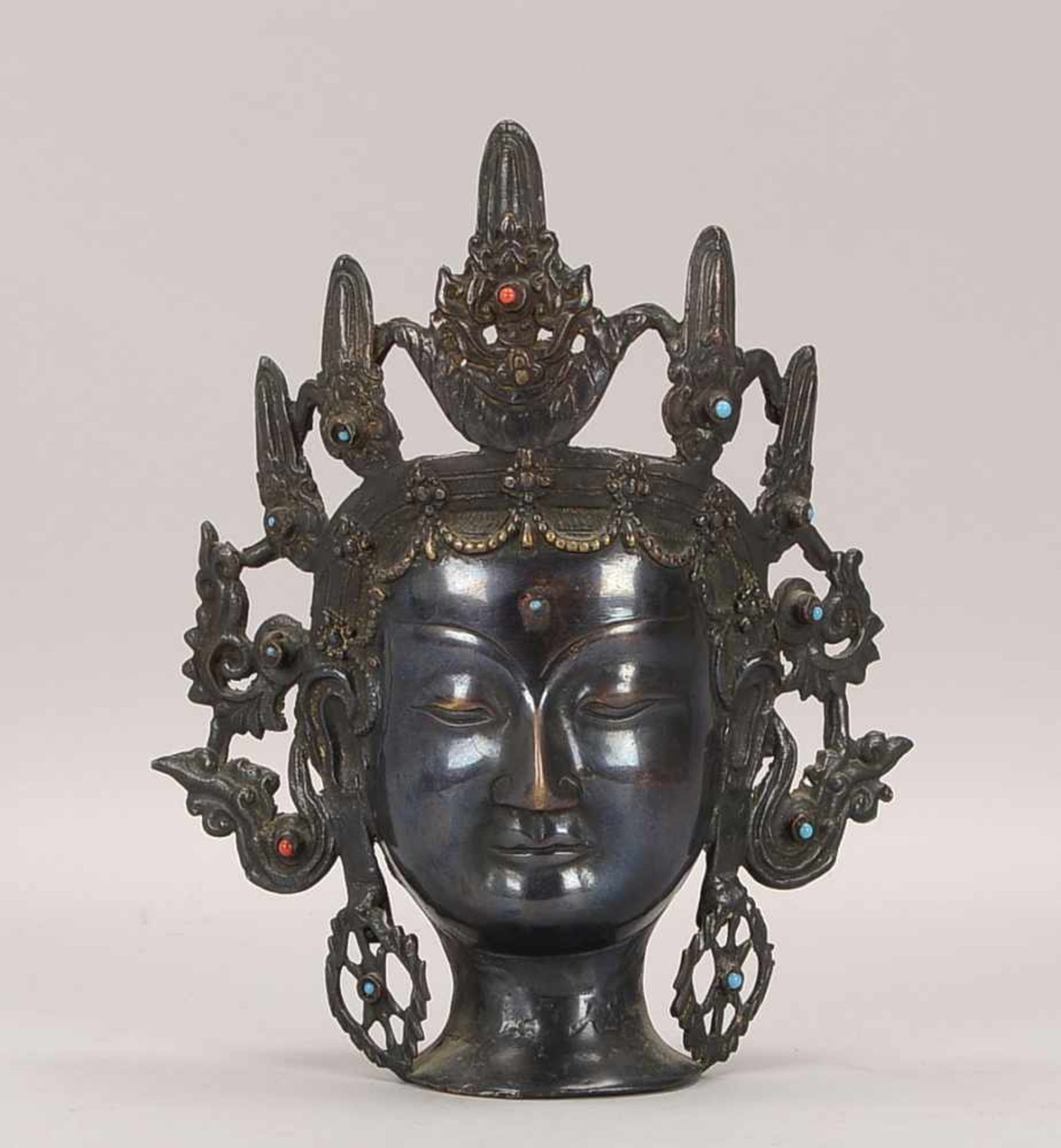 Bronzefigur, 'Buddha-Kopf', Hohlguss, mit Schmucksteinen; Höhe 25 cm