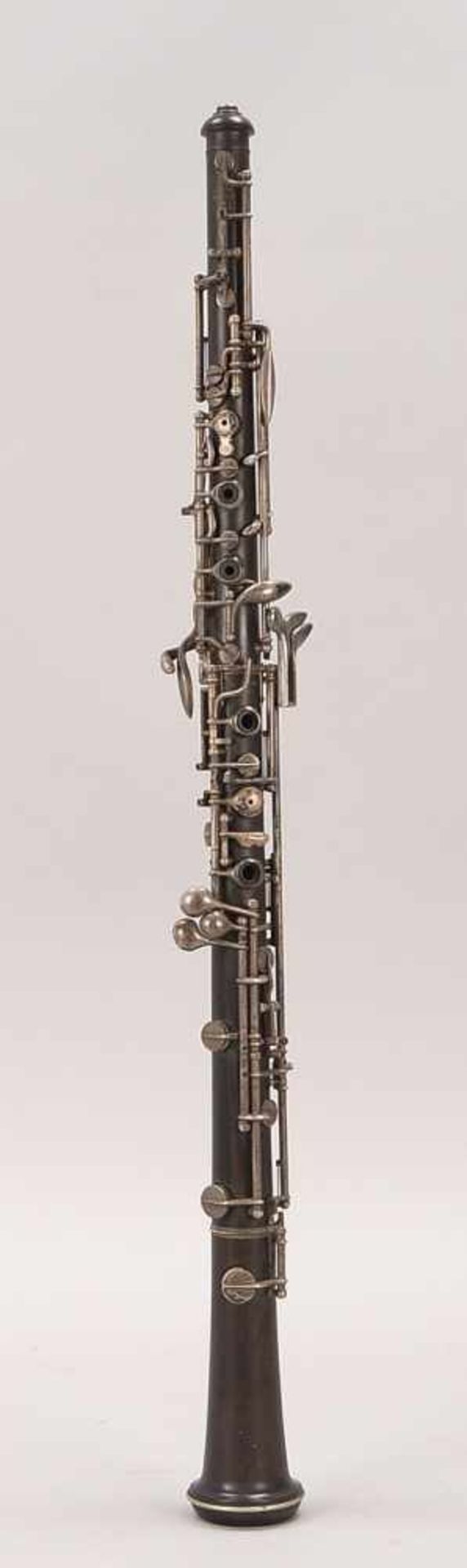 Oboe in b#, 'Cabart', F. Lorée/Paris (ca. 1890), Grenadillholz, mit 17x Klappen und 4x Ringen/