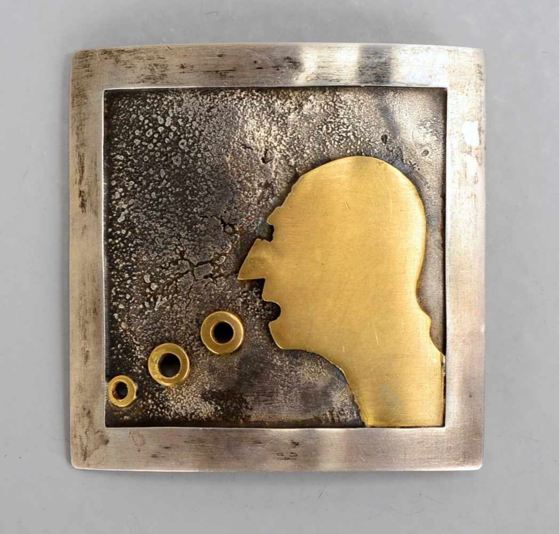 Brosche (Worpsweder Goldschmiedearbeit), Silber und Gold; Maße 5,5 x 5,5 cm, Gewicht 33,14 g