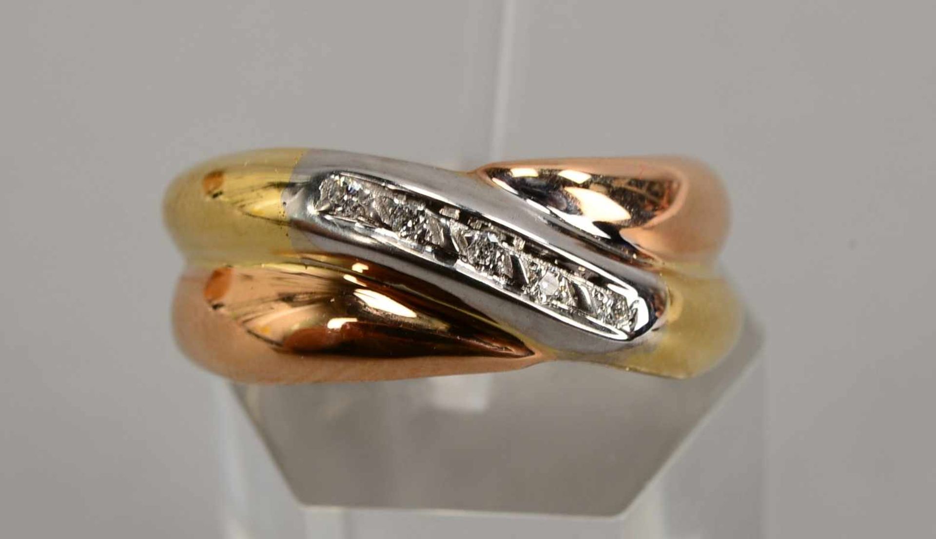 Ring, 750 Gold/Tricolor, besetzt mit Diamanten/zusammen 0,05 ct; RG 53, Gewicht 4,53 g - Bild 2 aus 2