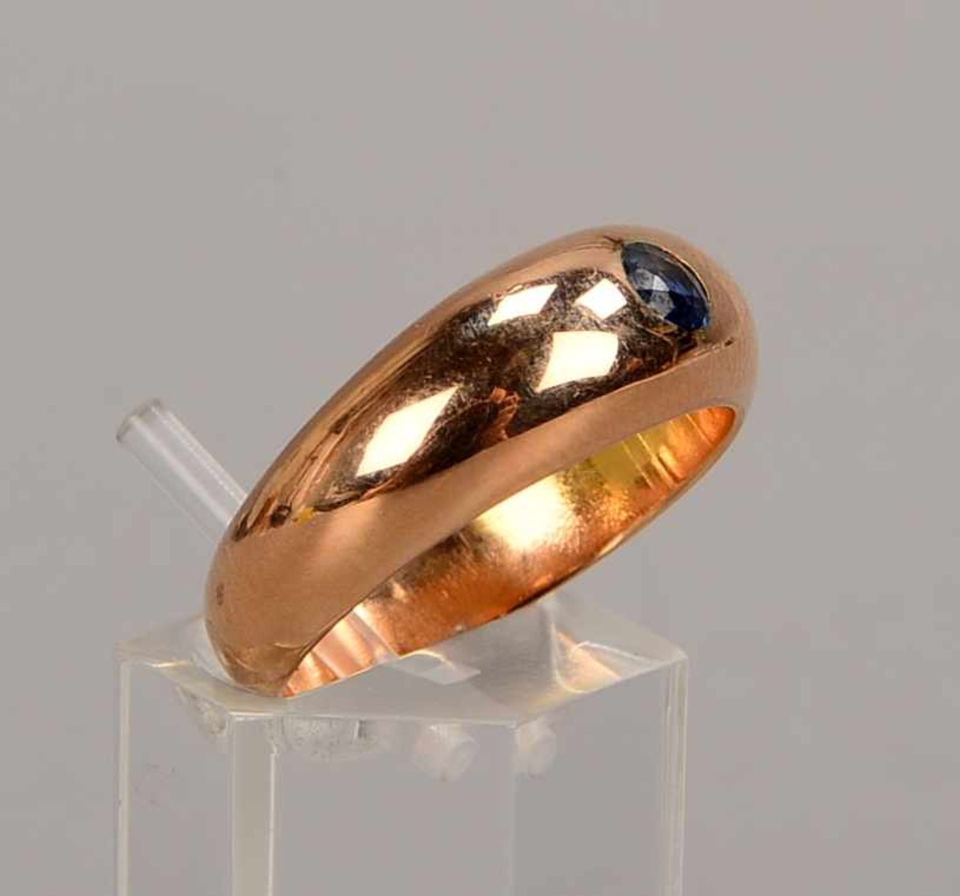 Ring, 585 Roségold, besetzt mit einzelnem Saphir/facettiert, RG 58, Gewicht 7,54 g - Bild 2 aus 2
