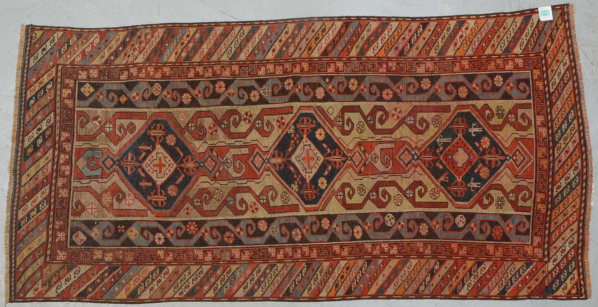 Orientteppich, Kaukasus, antik, Moharamat-Muster, mit rotem Schuss, ringsum komplett, gleichmäßig