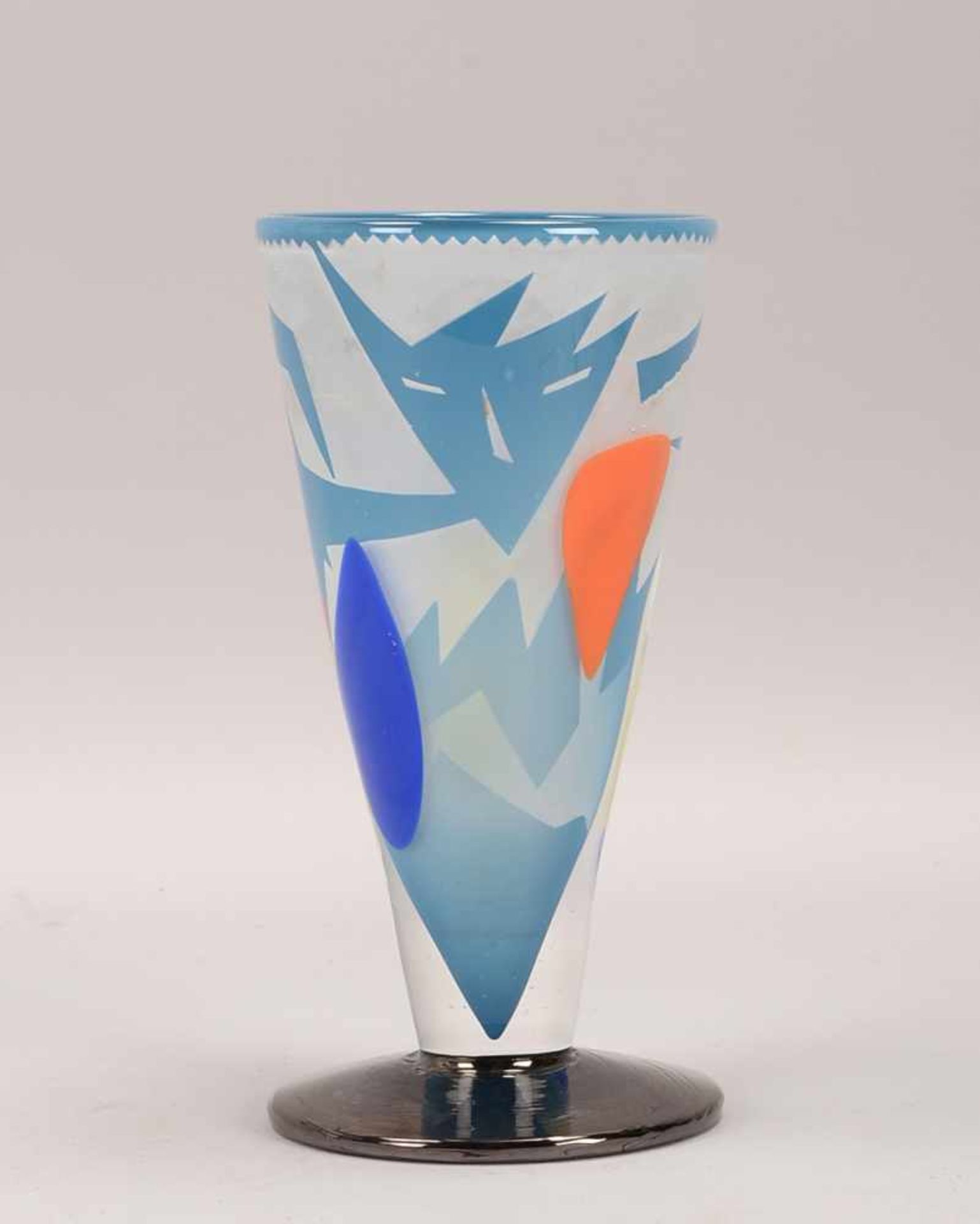 Müller, Hartmut, Künstler-Glasvase, farbloses Glas mit farbigem Unterfang, innen mit geschnittenem