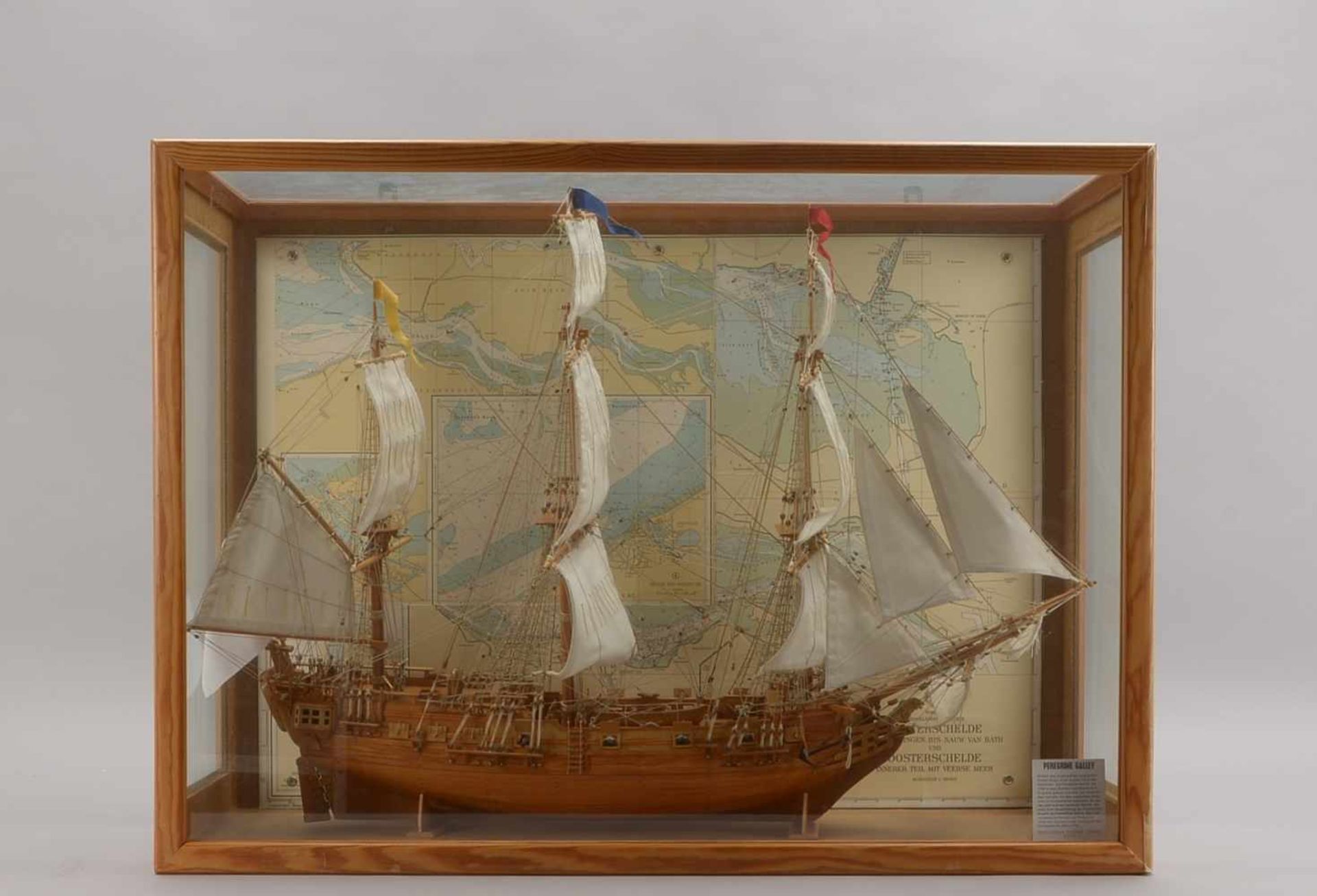 Schiffsmodell, Holz, 'Peregrine Galley', Maßstab 1:100 (maßstabsgerechter detailreicher Nachbau