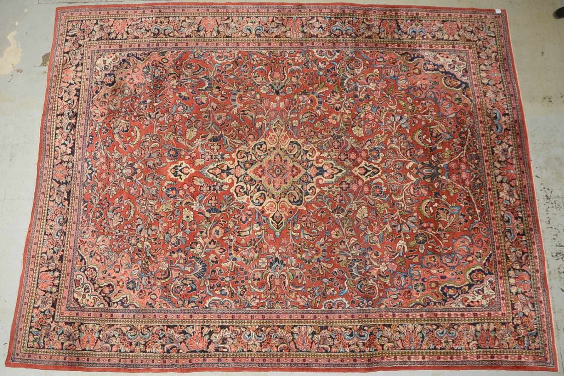 Mahal (Überformat), in insgesamt gutem Zustand; Maße 430 x 325 cm (Flor mit leichten