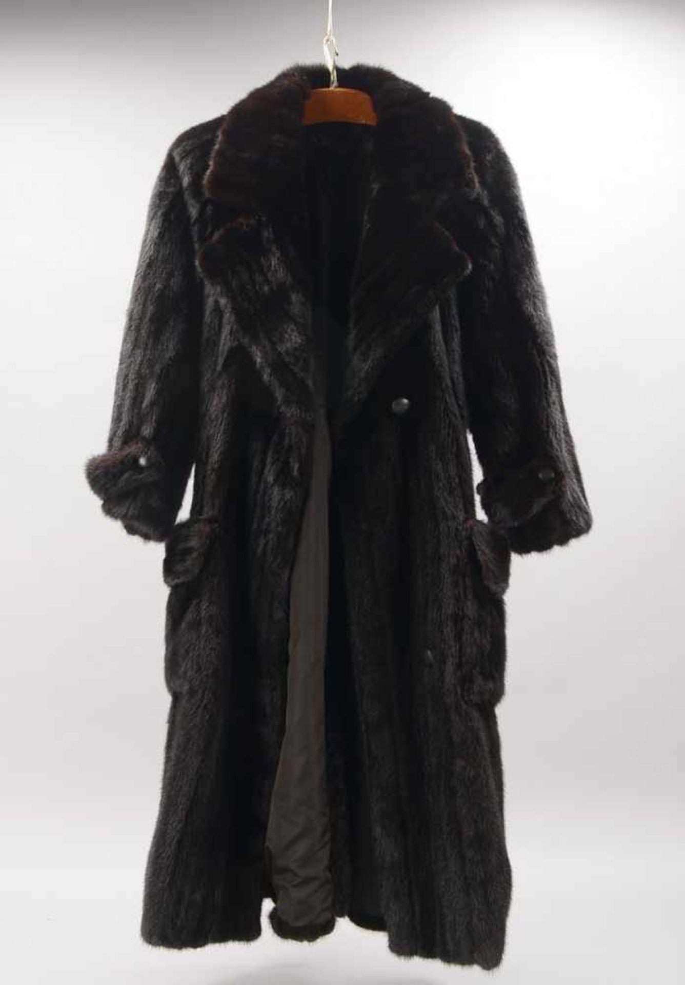 Damen-Pelzmantel, Darknerz, mit aufgesetzten Taschen, mit Gürtel; Größe ca. 40 (Naht partiell leicht - Bild 2 aus 2