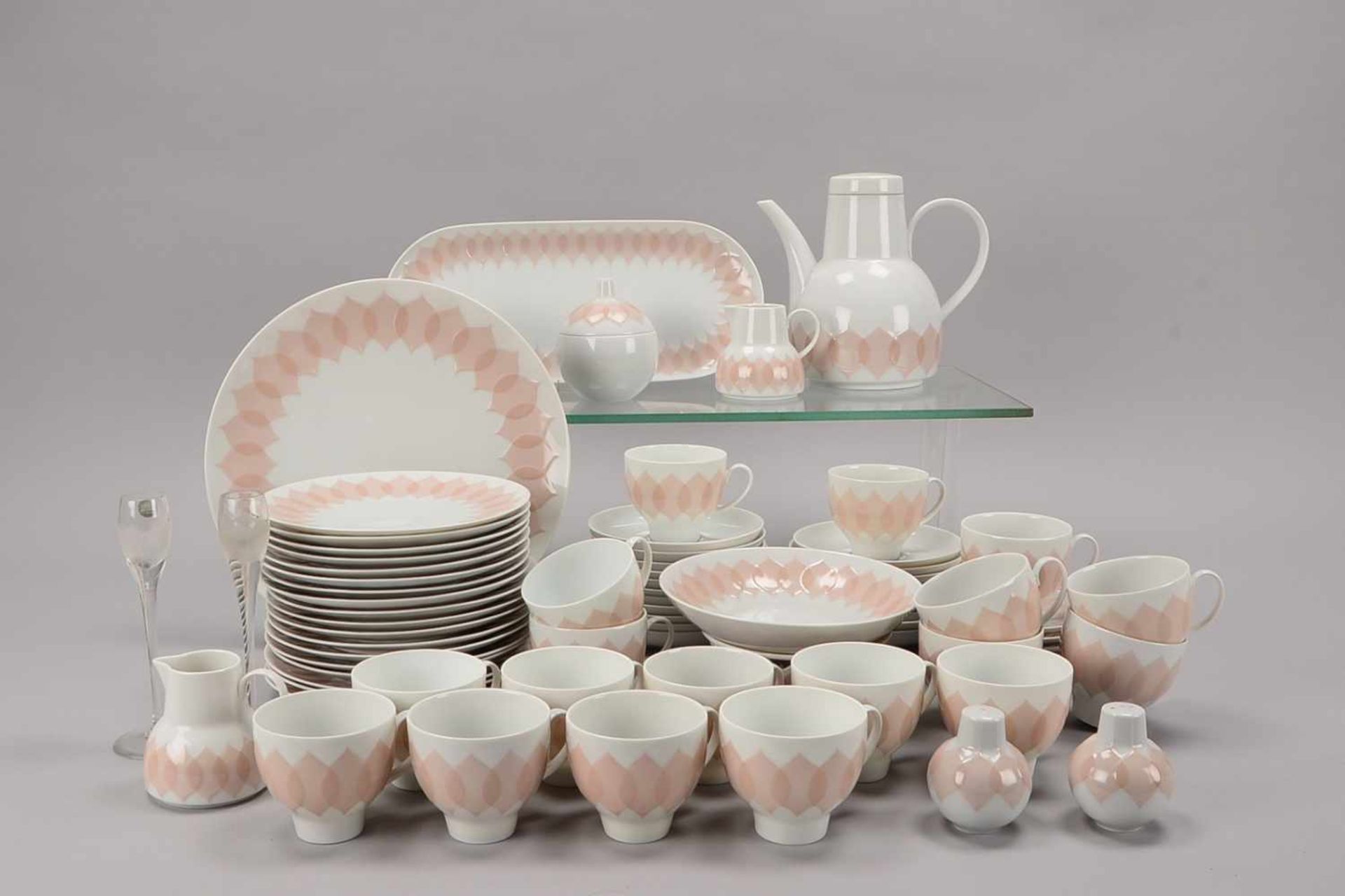 Rosenthal/Studio Line, Kaffeeservice, Form 'Lotus', Entwurf: Björn Wiinblad, für 18 Personen,