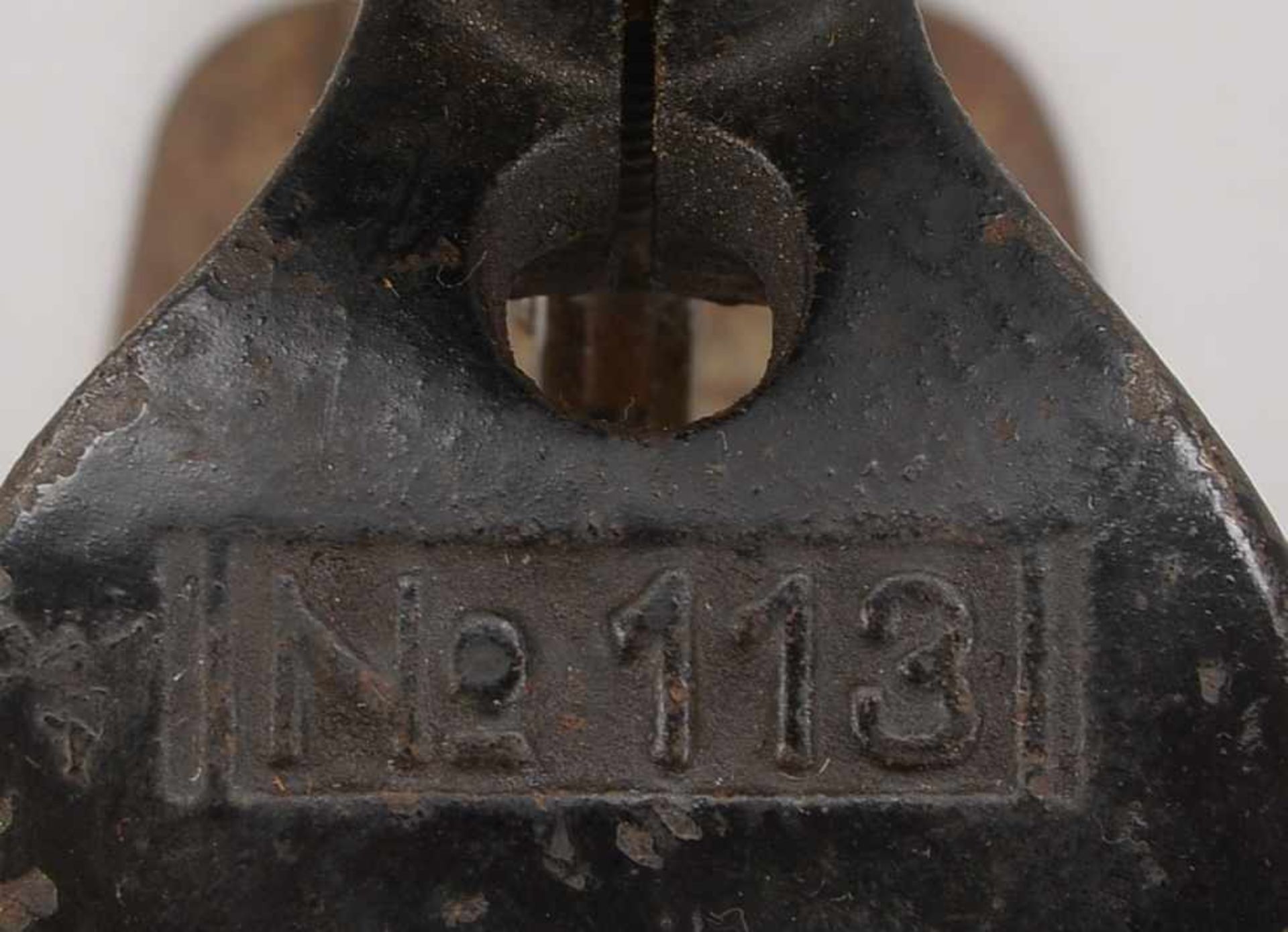 Antikes Werkzeug (USA), seltener Hobel aus dem Schiffbau, 'No. 113'; Länge 26 cm - Bild 3 aus 3