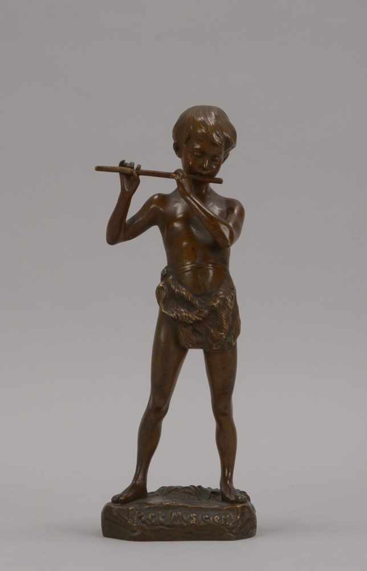 Bronzeskulptur, 'Der kleine Musikant', verso signiert 'Fagiole'; Höhe 27,3 cm