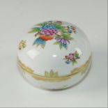 HEREND HUNGARY QUEEN VICTORIA LIDDED BONBONNIERE CANDY DISH