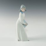 CASADES SPANISH GIRL WITH PILLOW PORCELAIN FIGURINE