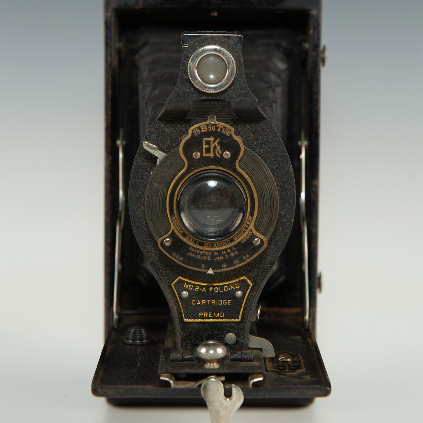 GROUP OF FIVE ANTIQUE KODAK FOLDING FILM CAMERAS - Image 4 of 16